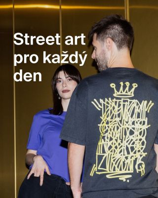 Včera jsme v @kunsthallepraha_designshop uvedli novou kolekci triček a plátěných tašek navrženou ve spolupráci s Michalem...